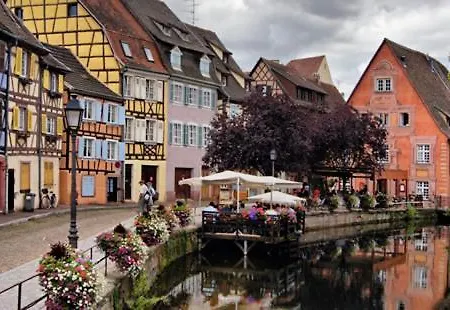 Apartment Centre De Zum Harzala