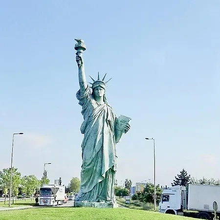 Centre De Zum Harzala Apartment *